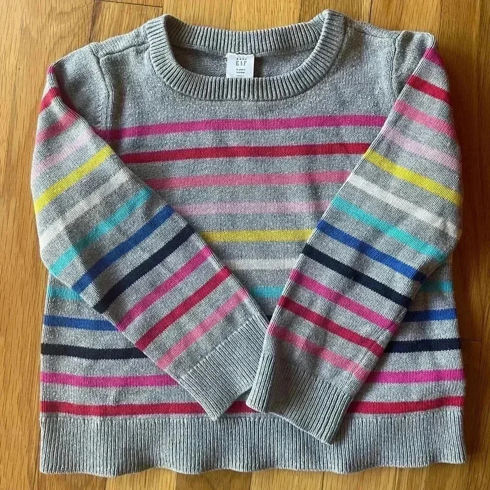 GAP girls rainbow stripe sweater size 5
